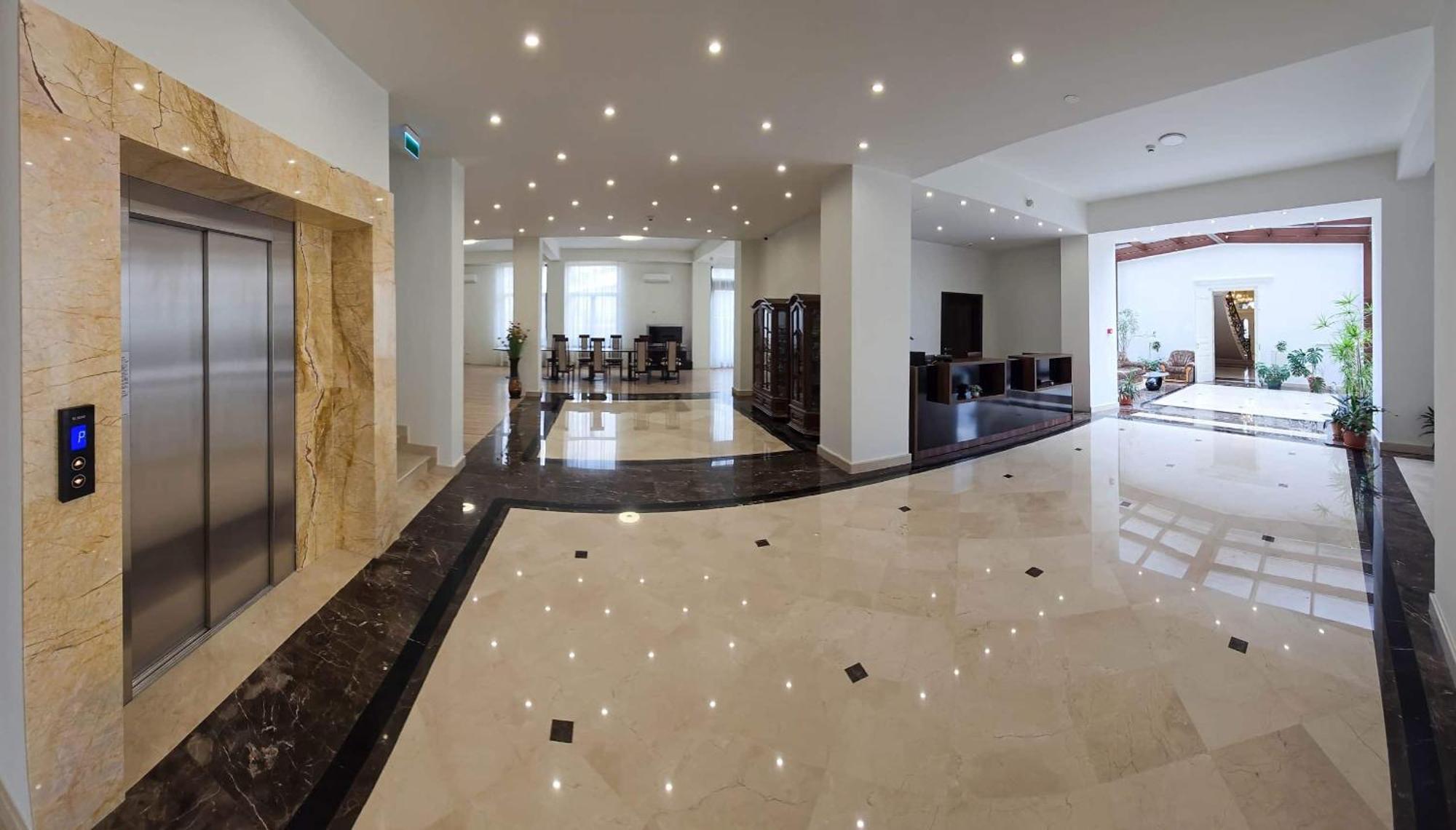 Green Park Boutique Hotel Фокшаны Экстерьер фото